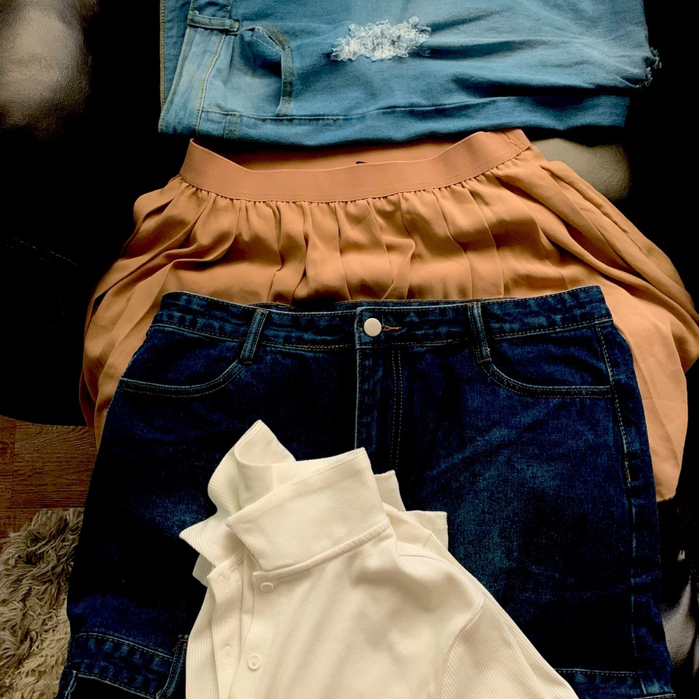2 skirts, blue jeans and shirt bundle size XL